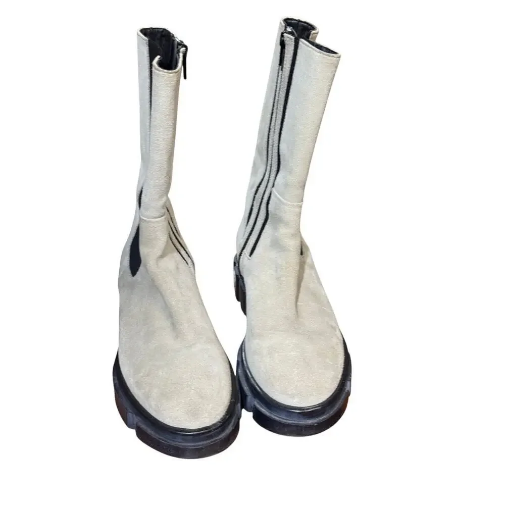 Free People Brooks Lug Sole Chelsea Boot size 38 euro